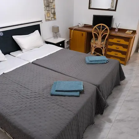 Rooming House Portimão