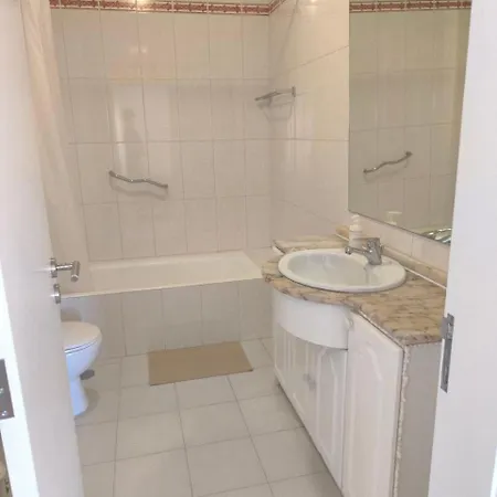 Rooming House * بورتيماو