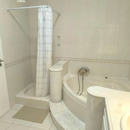 بيت ضيافة Rooming House *