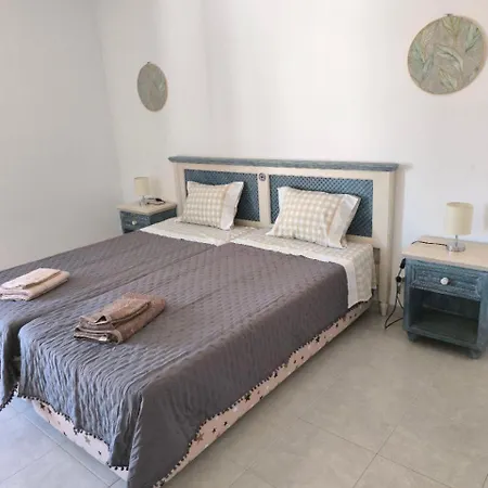 Rooming House Πανσιόν *